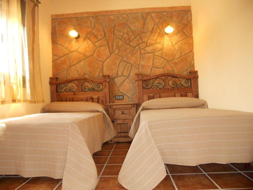Gasthaus La Cueva Del Lince Zarza De Granadilla Zimmer foto