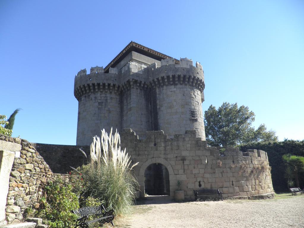 Gasthaus La Cueva Del Lince Zarza De Granadilla Exterior foto