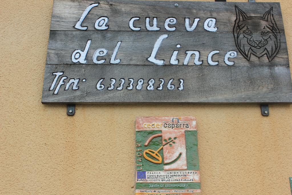 Gasthaus La Cueva Del Lince Zarza De Granadilla Exterior foto